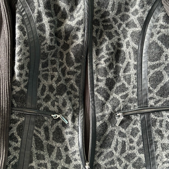 Grey jacket - Picture 8 of 10